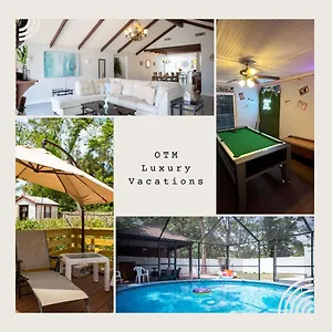  Holiday home Private Waterfront Pool With Game And Stunning Mother-in-law Suite!